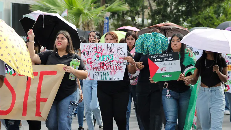 La FNERRR realizó marcha para protestar por genocidio en Palestina